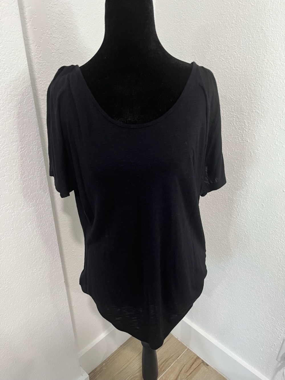 Mudd Black Scoop Neck Short Sleeve Tee